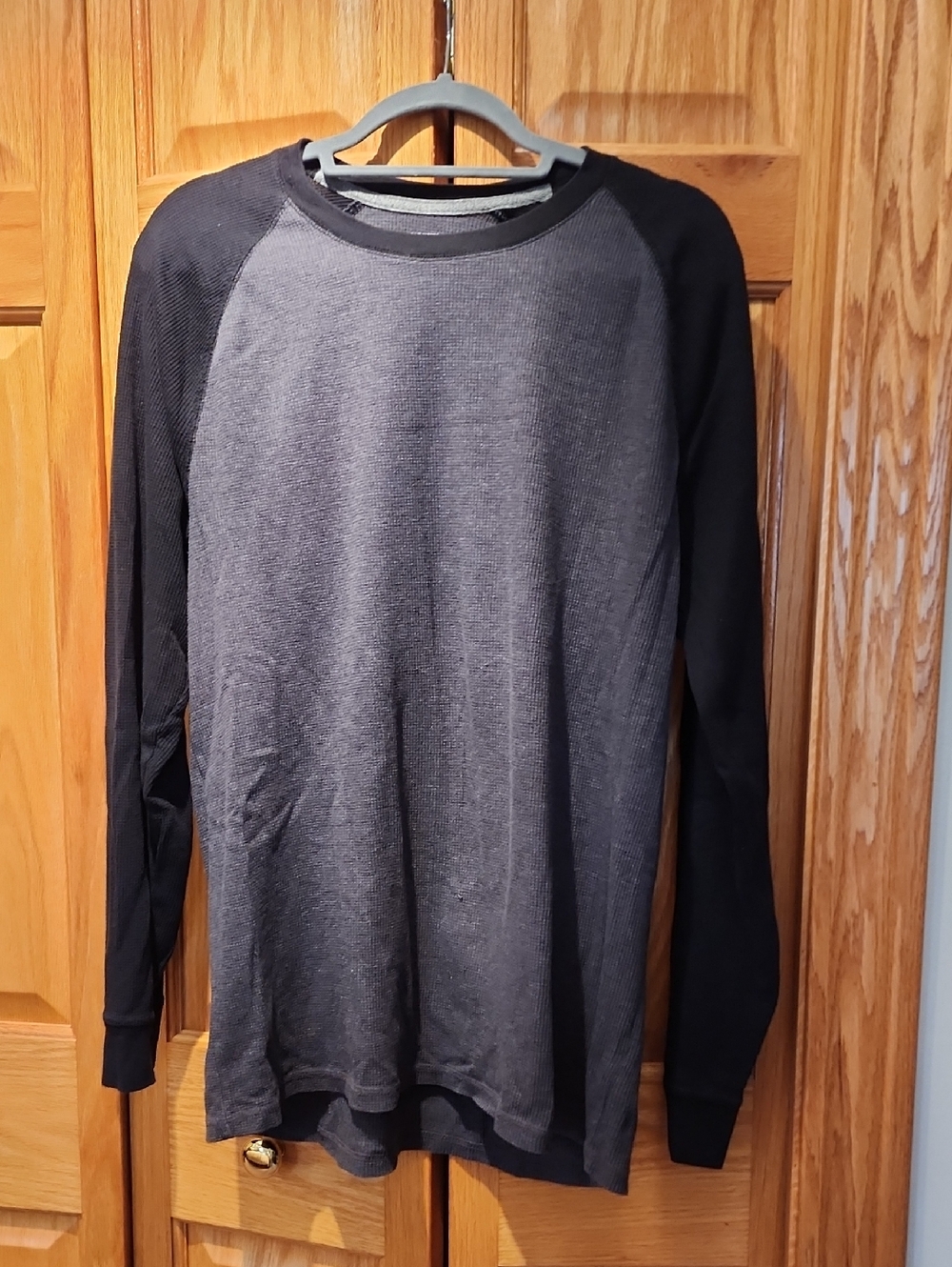 Old Navy Men’s Long-Sleeve Raglan Thermal Shirt - Charcoal & Black